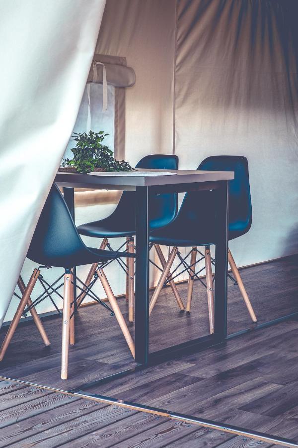 Glamping Pod Gwiazdami Pietrusza Wola Hotel Kültér fotó